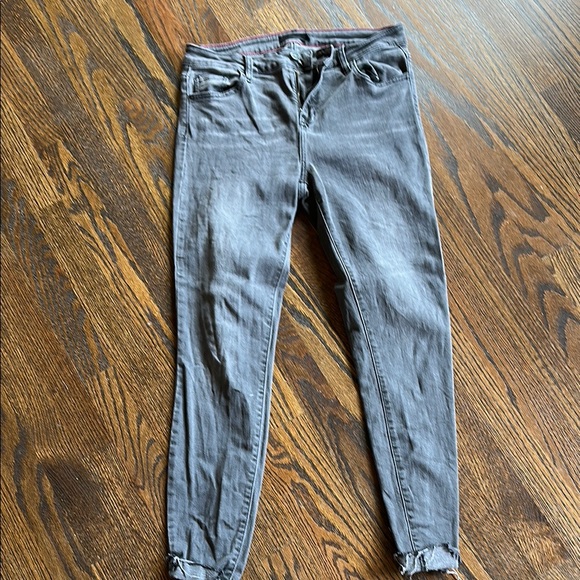 Cello Gray Skinny Jeans Classic Style - Picture 1 of 3